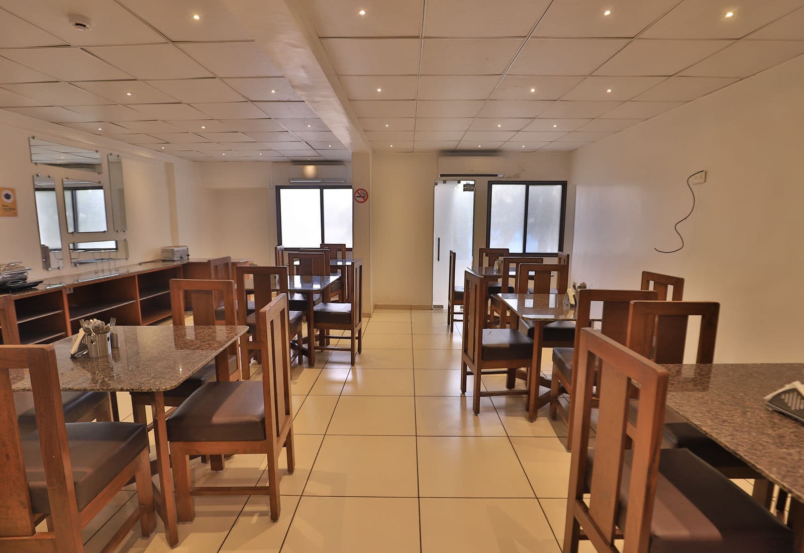 Restaurant dining room at Hotel Hospice